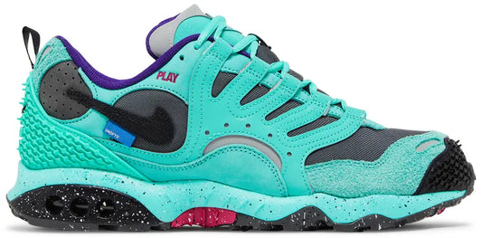 Undefeated x Nike Air Terra Humara 'Light Menta' - Size 7
